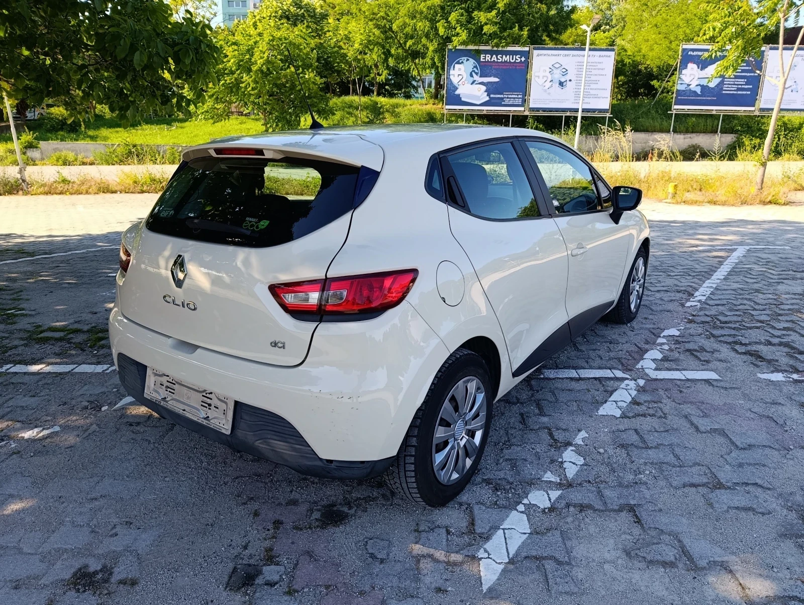 Renault Clio 1.5DCI, снимка 4 - Автомобили и джипове - 54973606