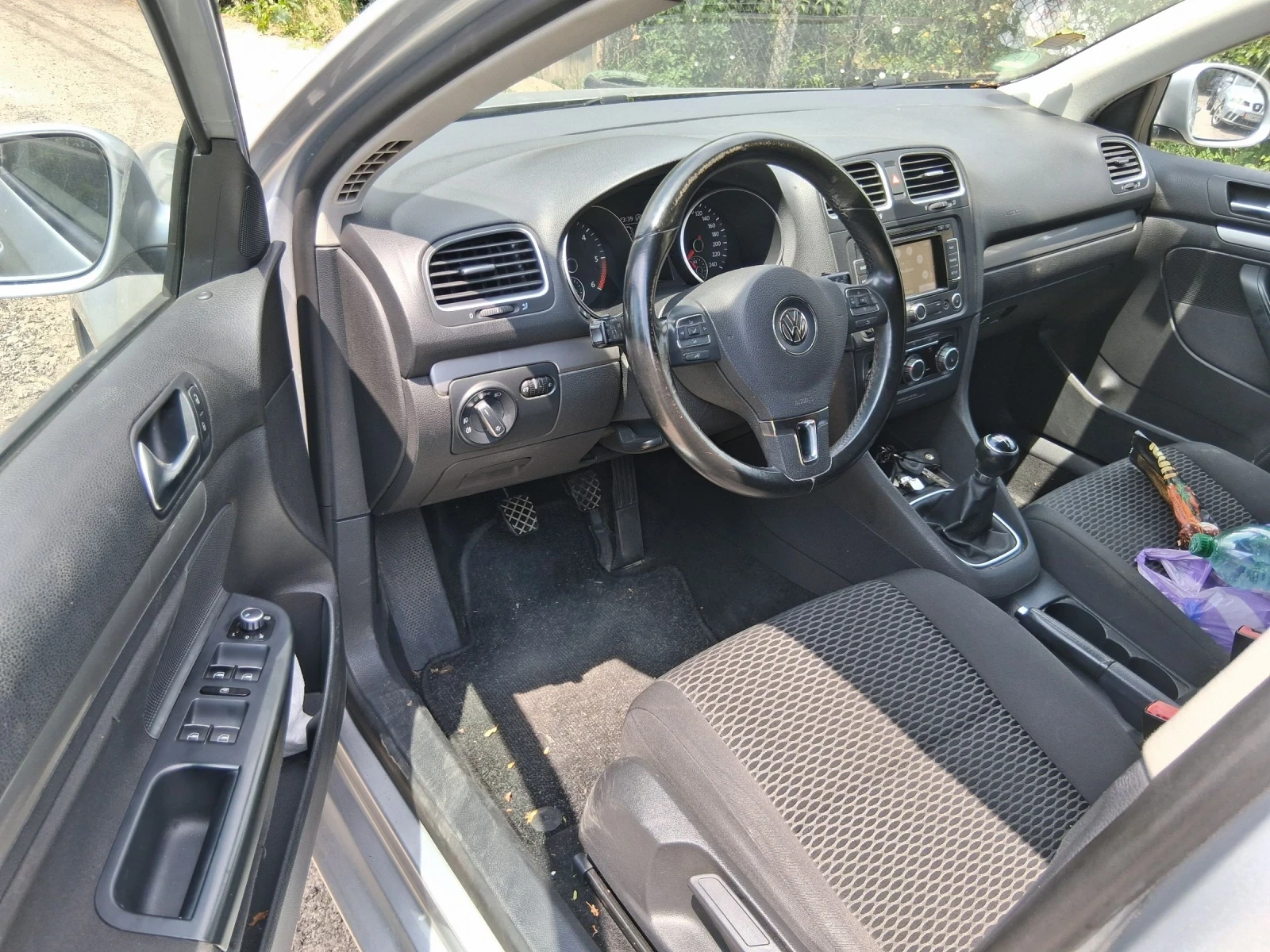 VW Golf Variant 1.6тди 105коня Автопилот Климатроник , снимка 5 - Автомобили и джипове - 55313313