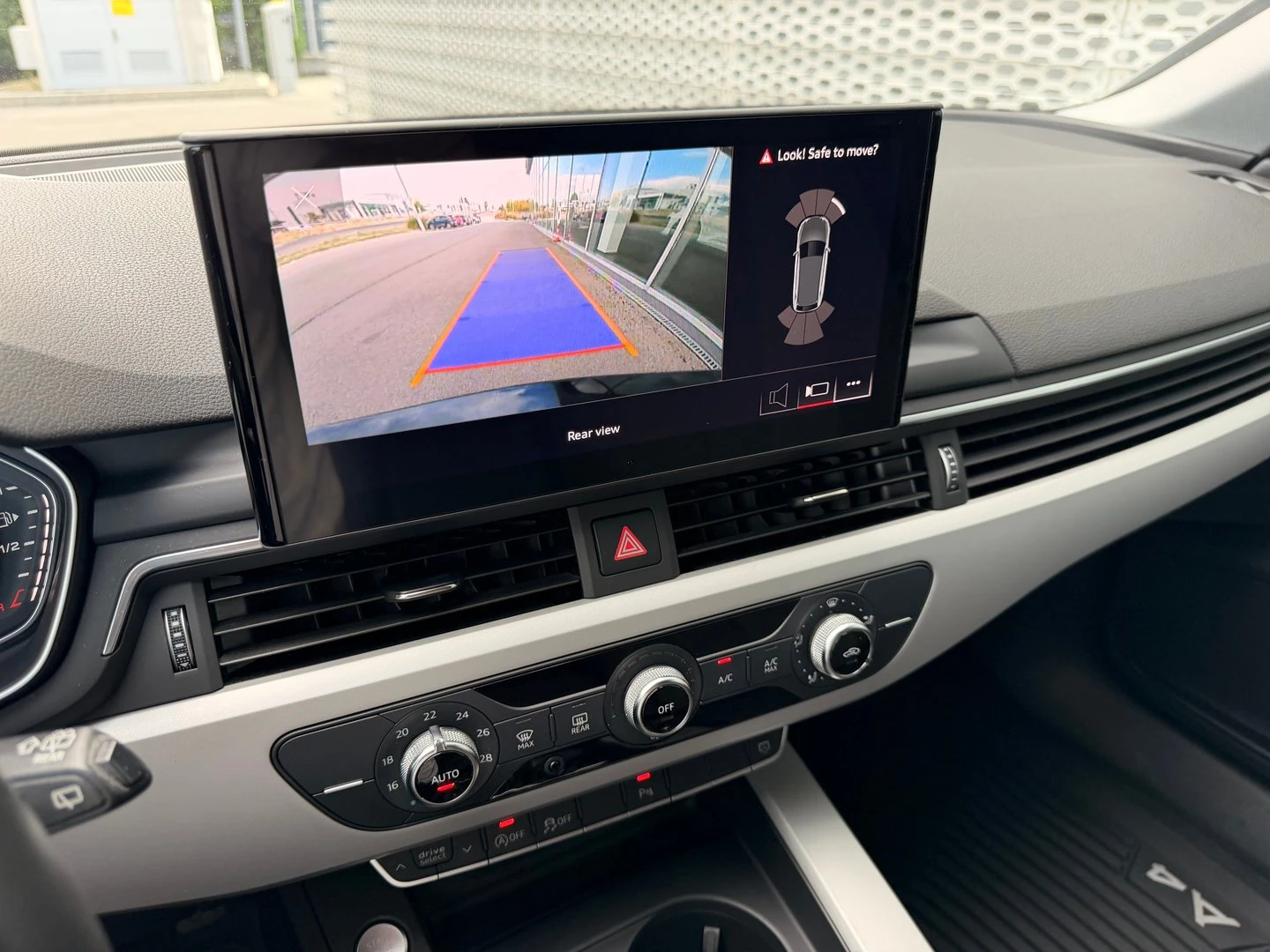 Audi A4, снимка 12 - Автомобили и джипове - 56316406