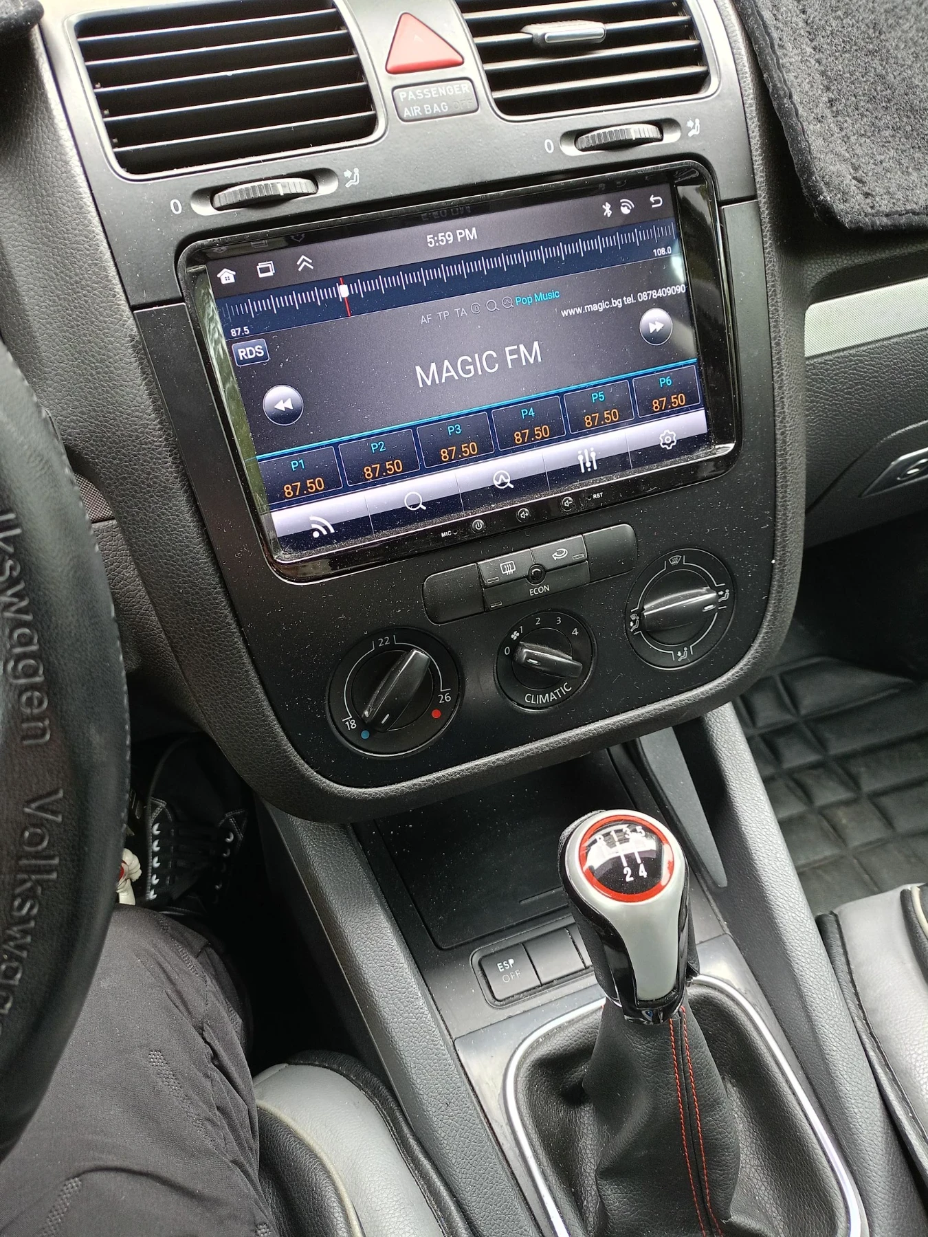 VW Golf 5 1.6i, снимка 6 - Автомобили и джипове - 56362975