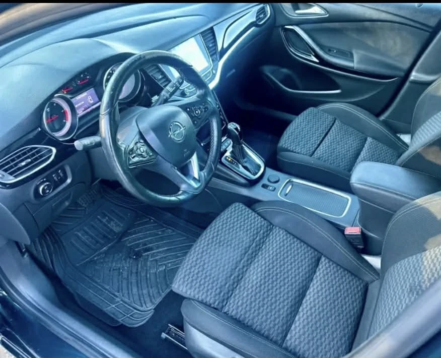 Opel Astra Автомат Лизинг 100%, снимка 4 - Автомобили и джипове - 56714827