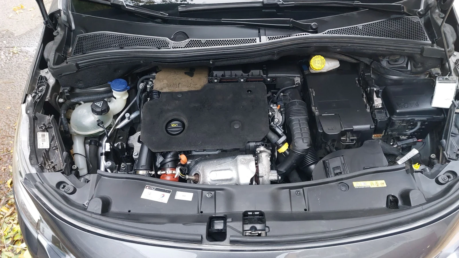 Peugeot 2008 1.5 Blue-HDi Allure, снимка 13 - Автомобили и джипове - 56738976