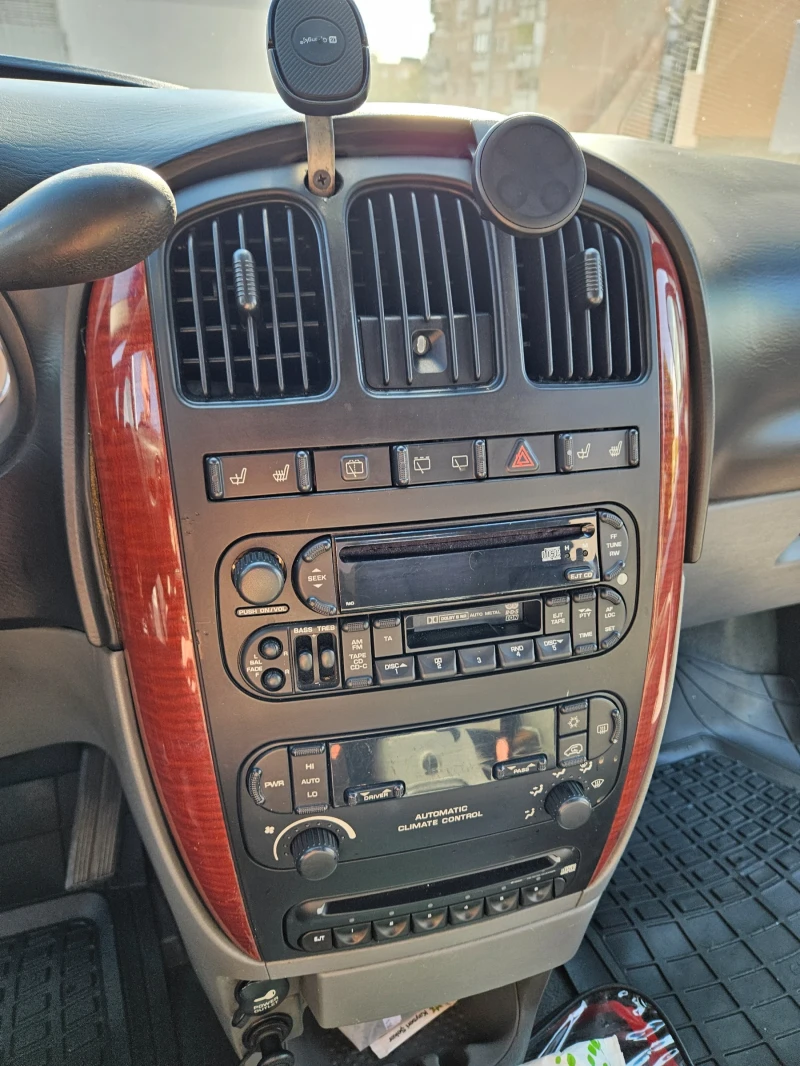 Chrysler Gr.voyager 2.8CDI, снимка 11 - Автомобили и джипове - 52893715