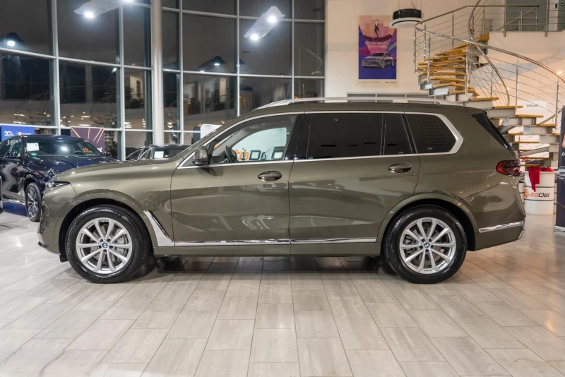 BMW X7 xDrive40i, снимка 3 - Автомобили и джипове - 52739948