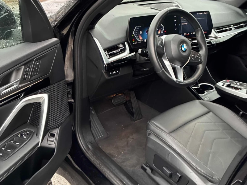 BMW X1 2025 xDrive28i * CARFAX * БЕЗ ПЪРВОНАЧАЛНА ВНОСКА, снимка 7 - Автомобили и джипове - 52803362
