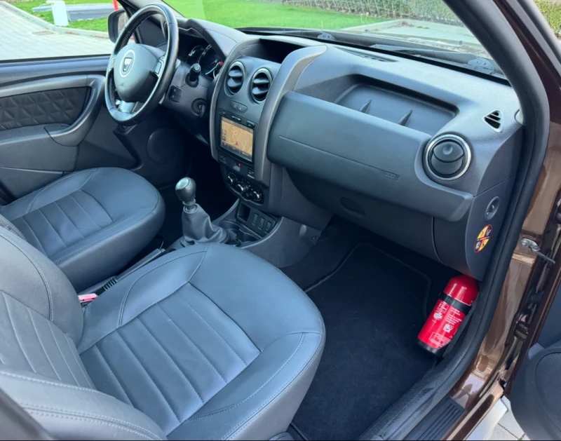 Dacia Duster * Navi* Leder* Tempomat* 108700km!, снимка 14 - Автомобили и джипове - 52978340