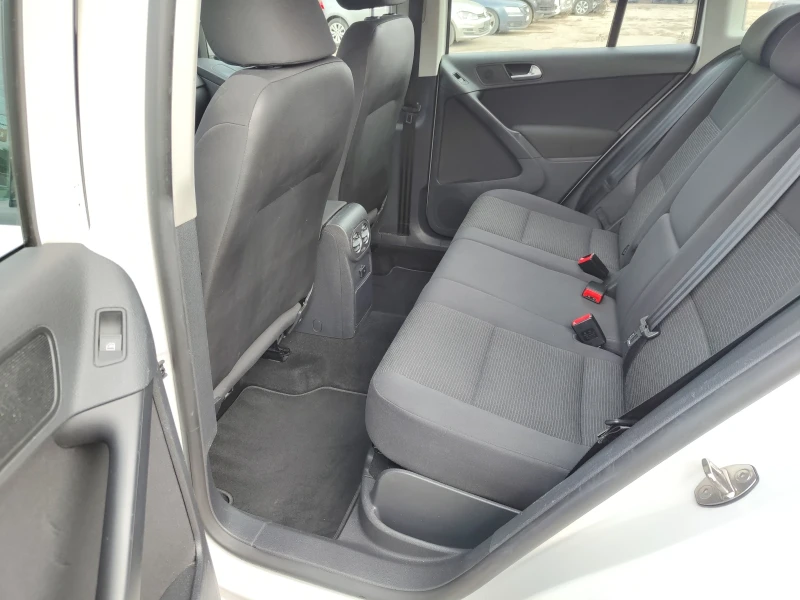 VW Tiguan, снимка 12 - Автомобили и джипове - 53493262
