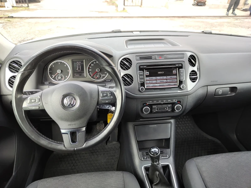 VW Tiguan, снимка 11 - Автомобили и джипове - 53493262