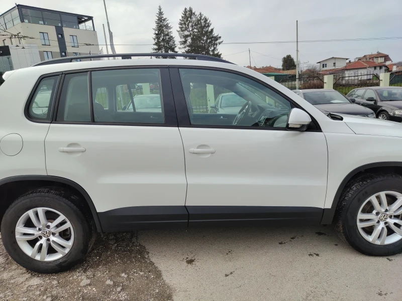 VW Tiguan, снимка 7 - Автомобили и джипове - 53493262