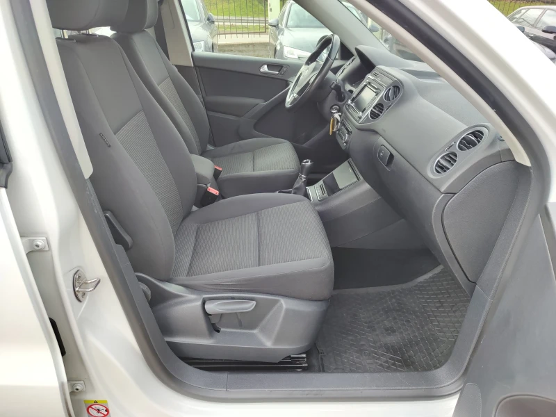 VW Tiguan, снимка 14 - Автомобили и джипове - 53493262