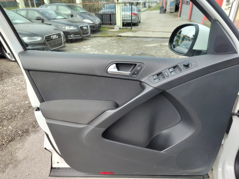 VW Tiguan, снимка 9 - Автомобили и джипове - 53493262