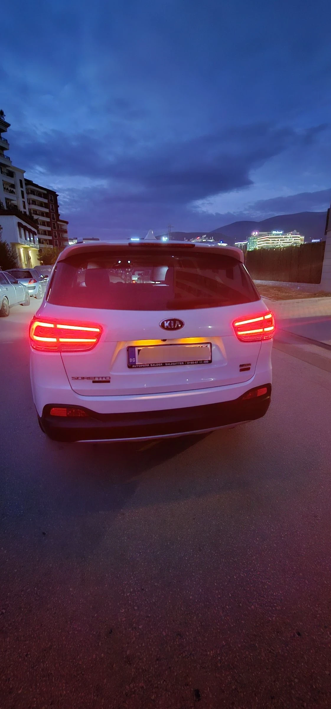 Kia Sorento  AWD 2.2.Limited Edition, PLATINUM  - изображение 2