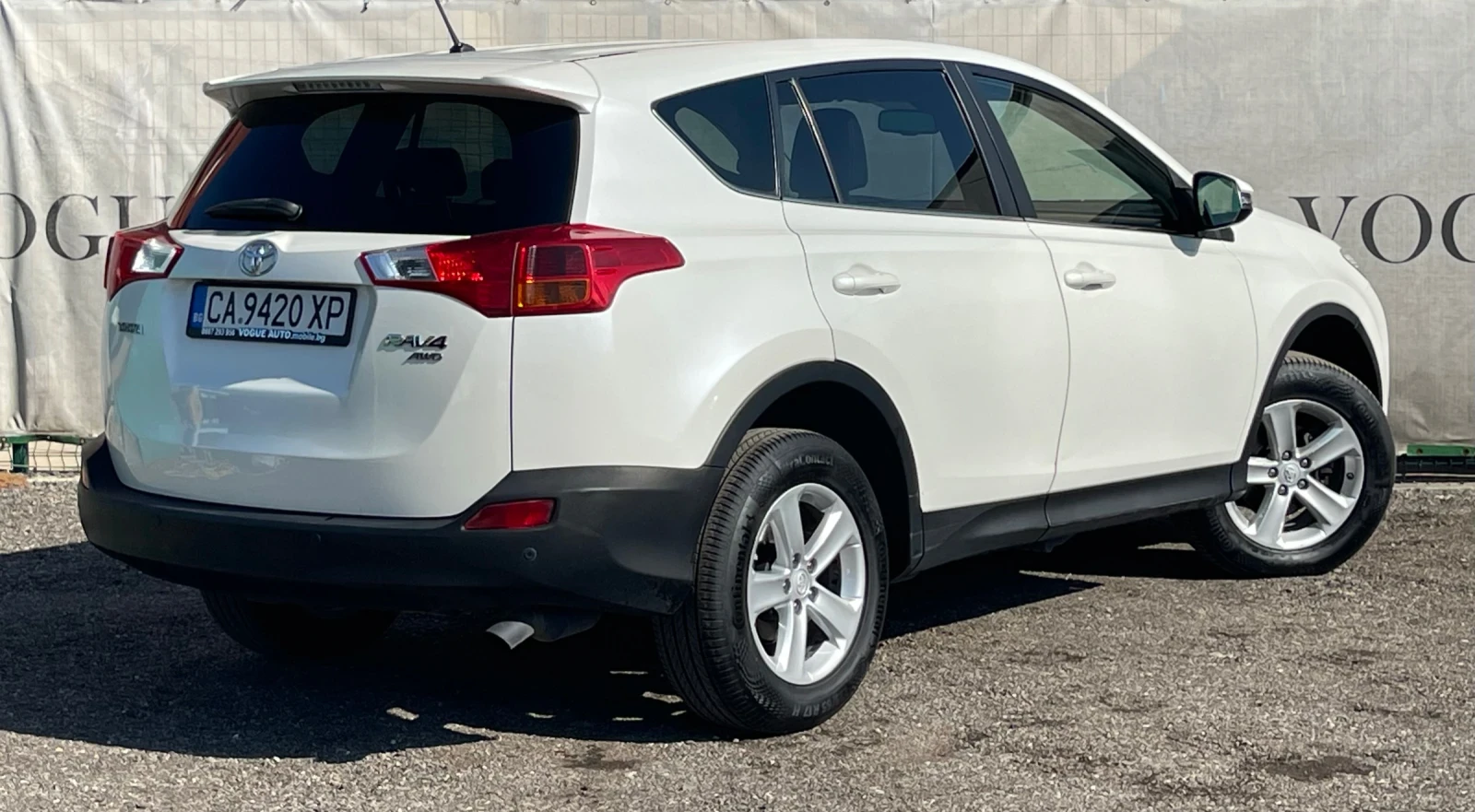 Toyota Rav4 2.2D* AWD* EXECUTIVE* KEYLESS* NAVI* XENON* KAMERA - изображение 2