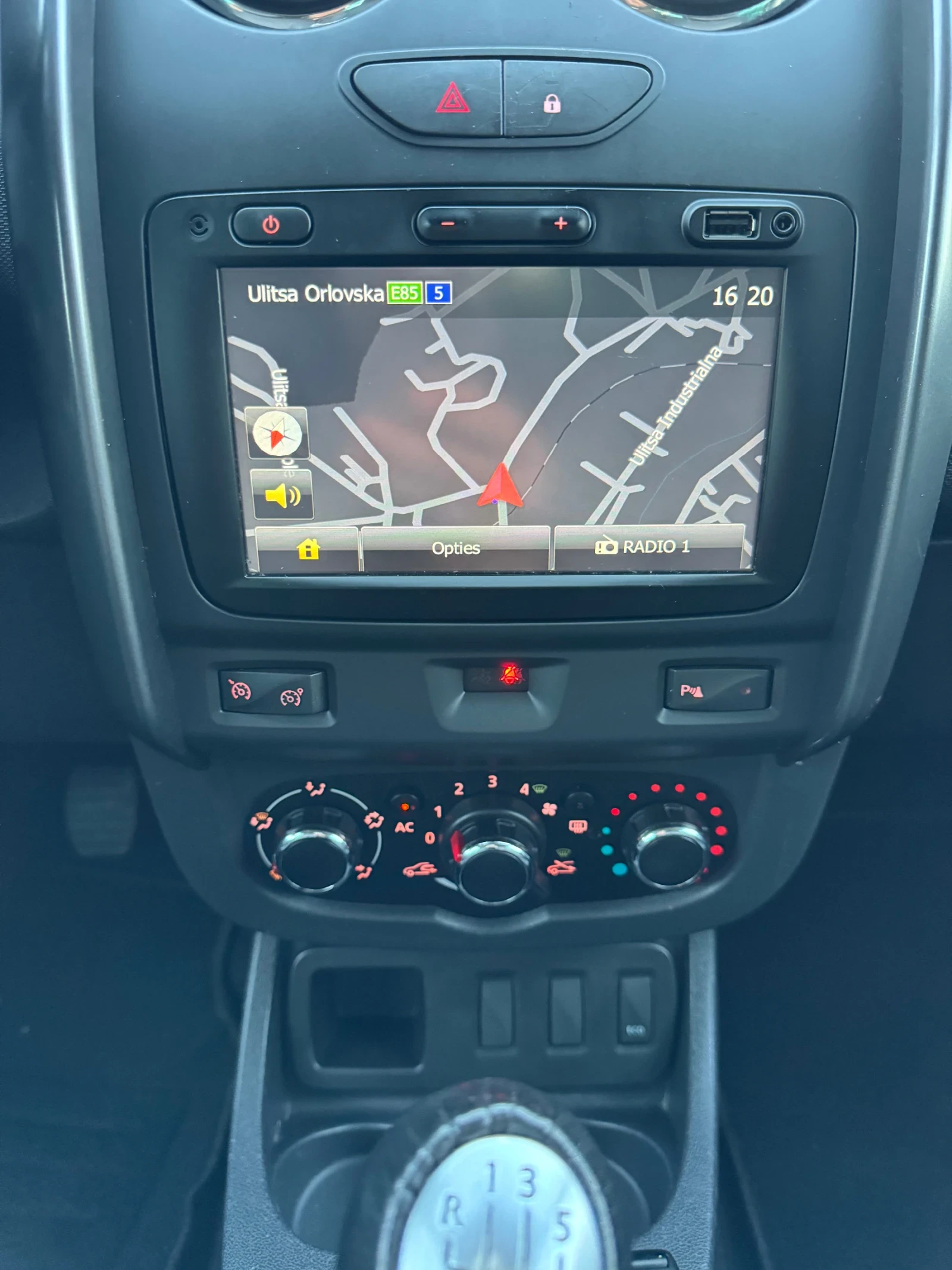 Dacia Duster * Navi* Leder* Tempomat* 108700km! | Mobile.bg � ����������� 12