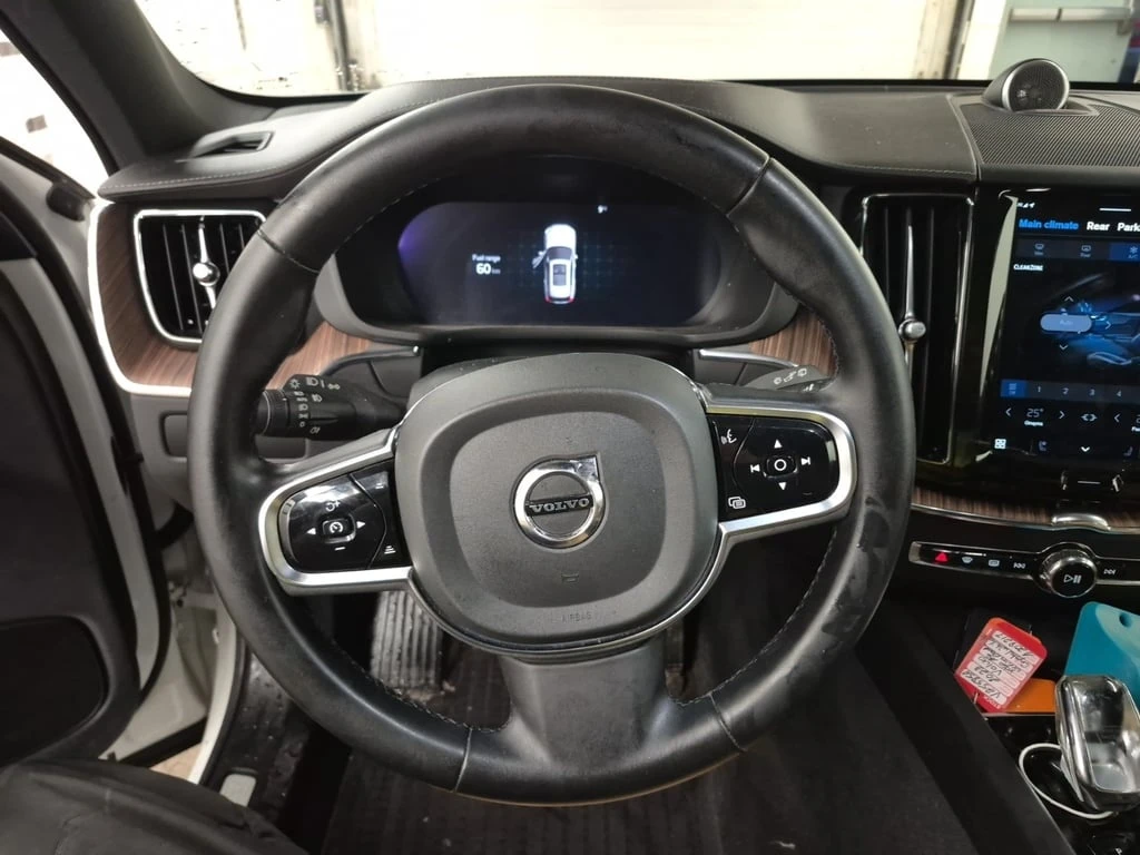 Volvo XC60 * ULTIMATE DARK THEME * CARFAX * ЦЕНА ДО БГ - изображение 10