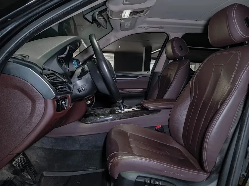 BMW X5 Xdrive* HUD* Keyless* Harman/Kardon* Ambient, снимка 7 - Автомобили и джипове - 53726079