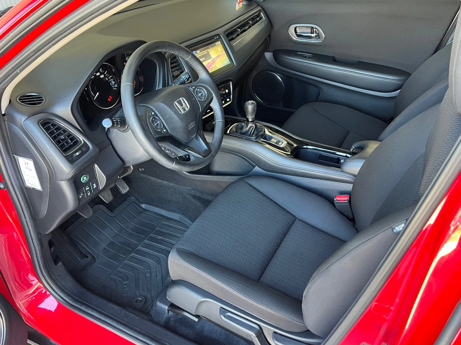 Honda Hr-v 1.5I-VTEC, ELEGANCE, ПЪЛНА СЕРВИЗНА ИСТОРИЯ-КАТО Н, снимка 11 - Автомобили и джипове - 54720631