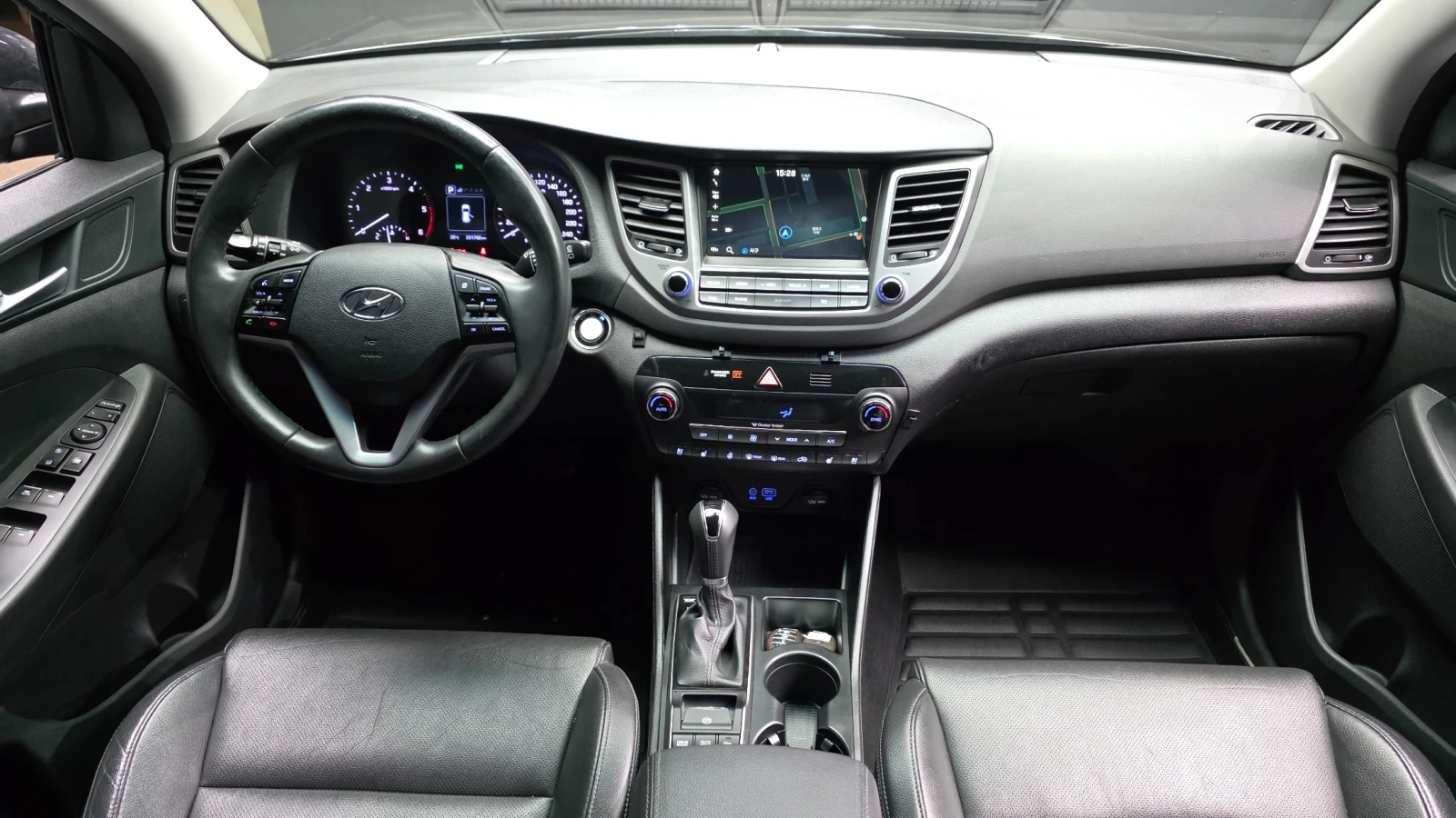 Hyundai Tucson All New Tucson 2.0 CRDi Premium, снимка 7 - Автомобили и джипове - 54803162
