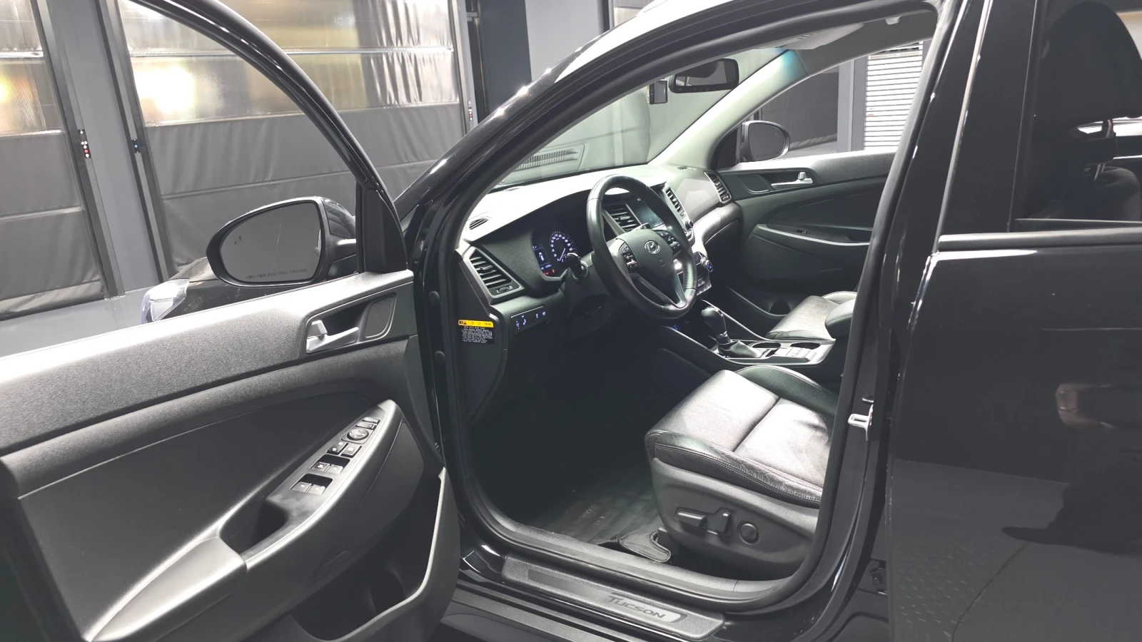 Hyundai Tucson All New Tucson 2.0 CRDi Premium, снимка 16 - Автомобили и джипове - 54803162