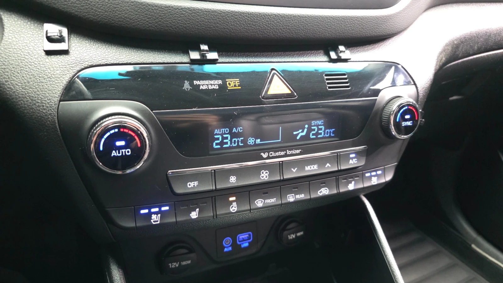Hyundai Tucson All New Tucson 2.0 CRDi Premium, снимка 13 - Автомобили и джипове - 54803162