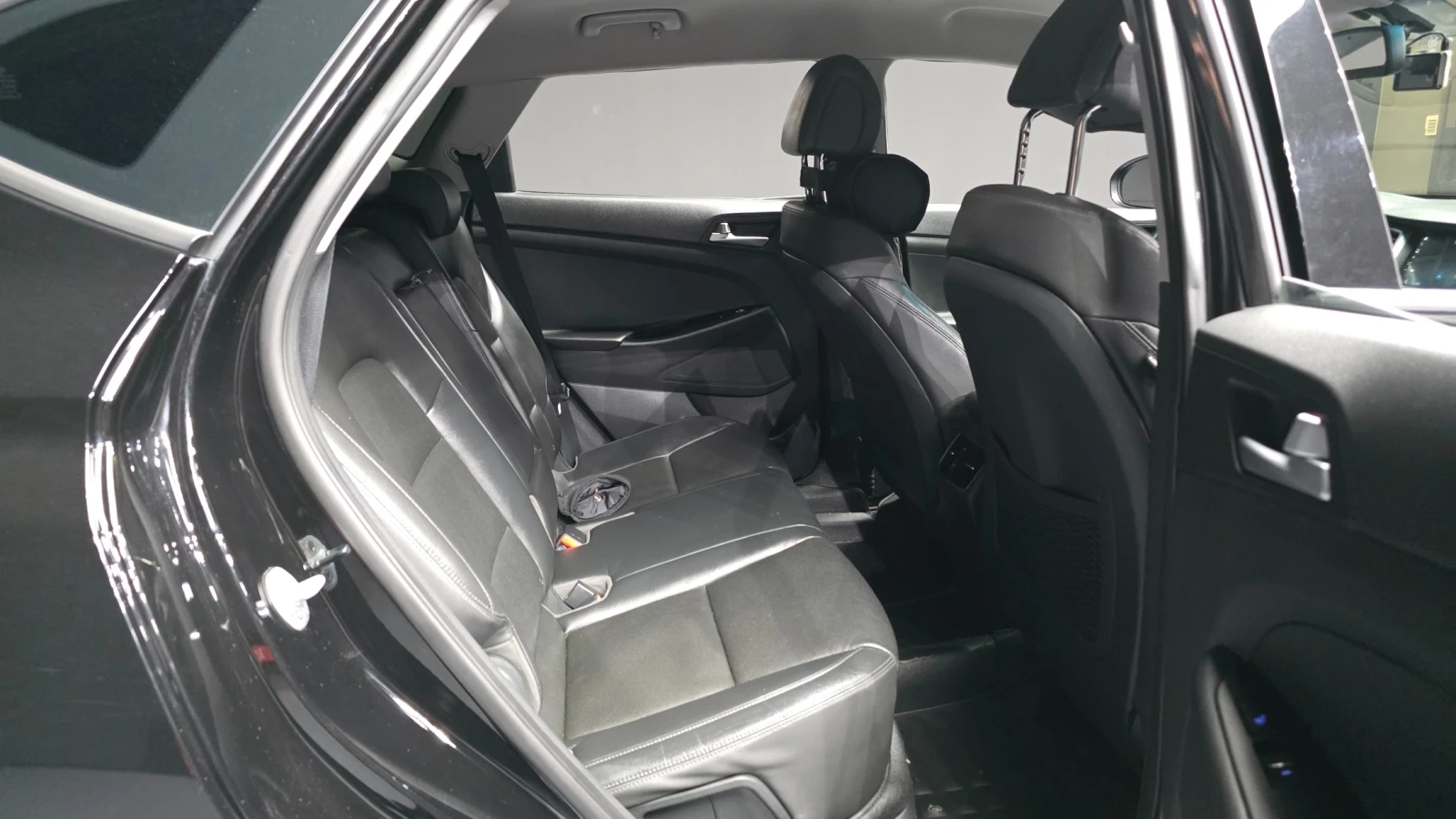 Hyundai Tucson All New Tucson 2.0 CRDi Premium, снимка 15 - Автомобили и джипове - 54803162