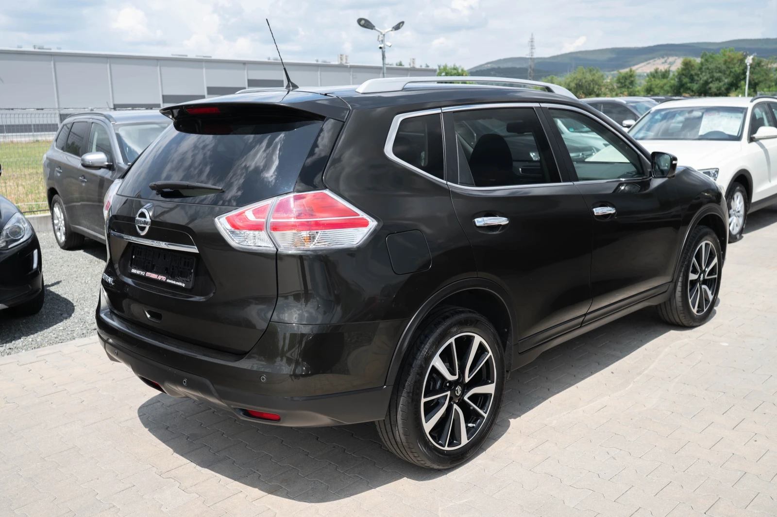 Nissan X-trail 4x4* Камера* LED* Нави, снимка 7 - Автомобили и джипове - 55220507