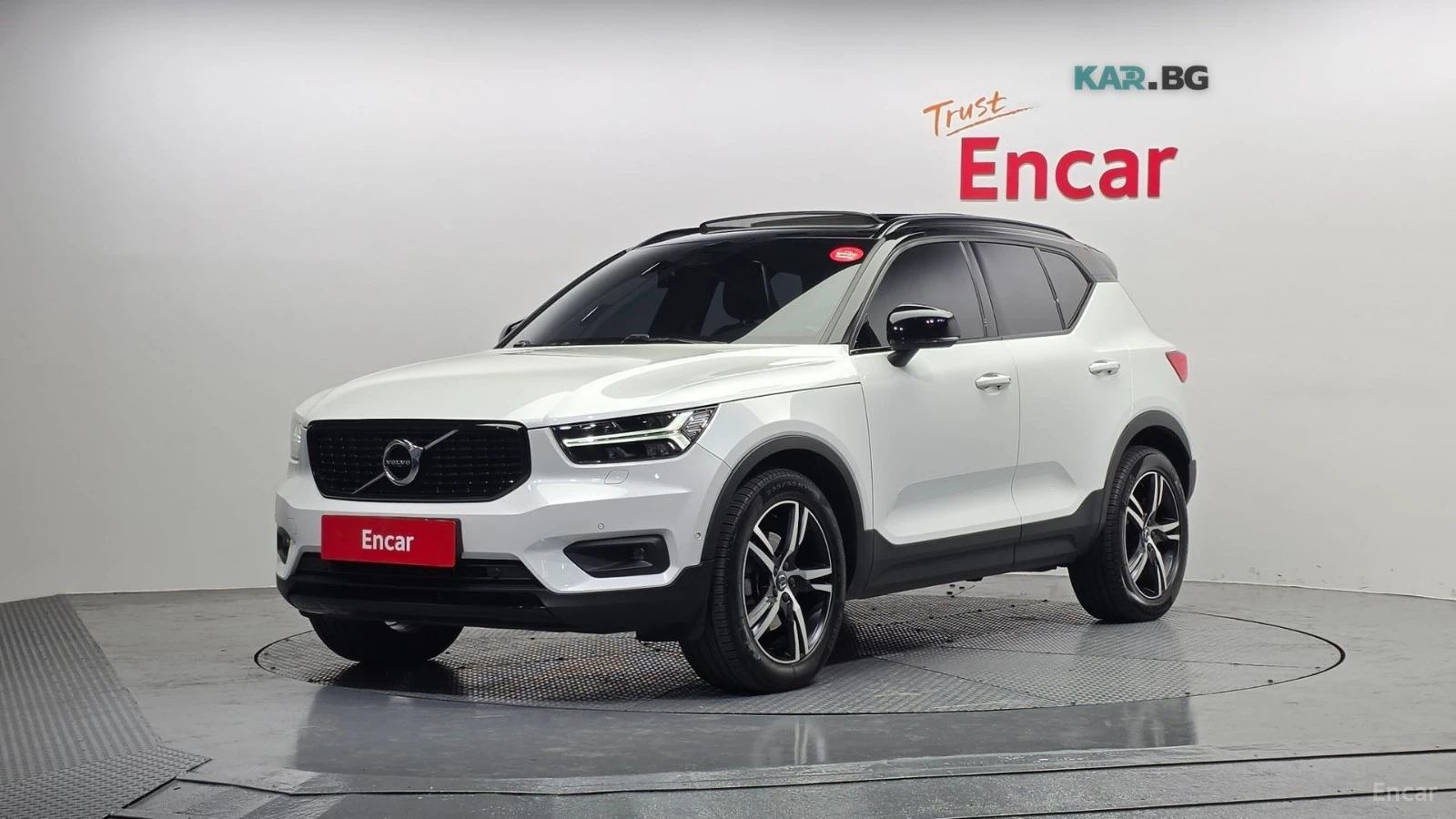 Volvo XC40 T4* R-Design* ПОДГРЕВ* ДИСТРОНИК* КАМЕРА* 