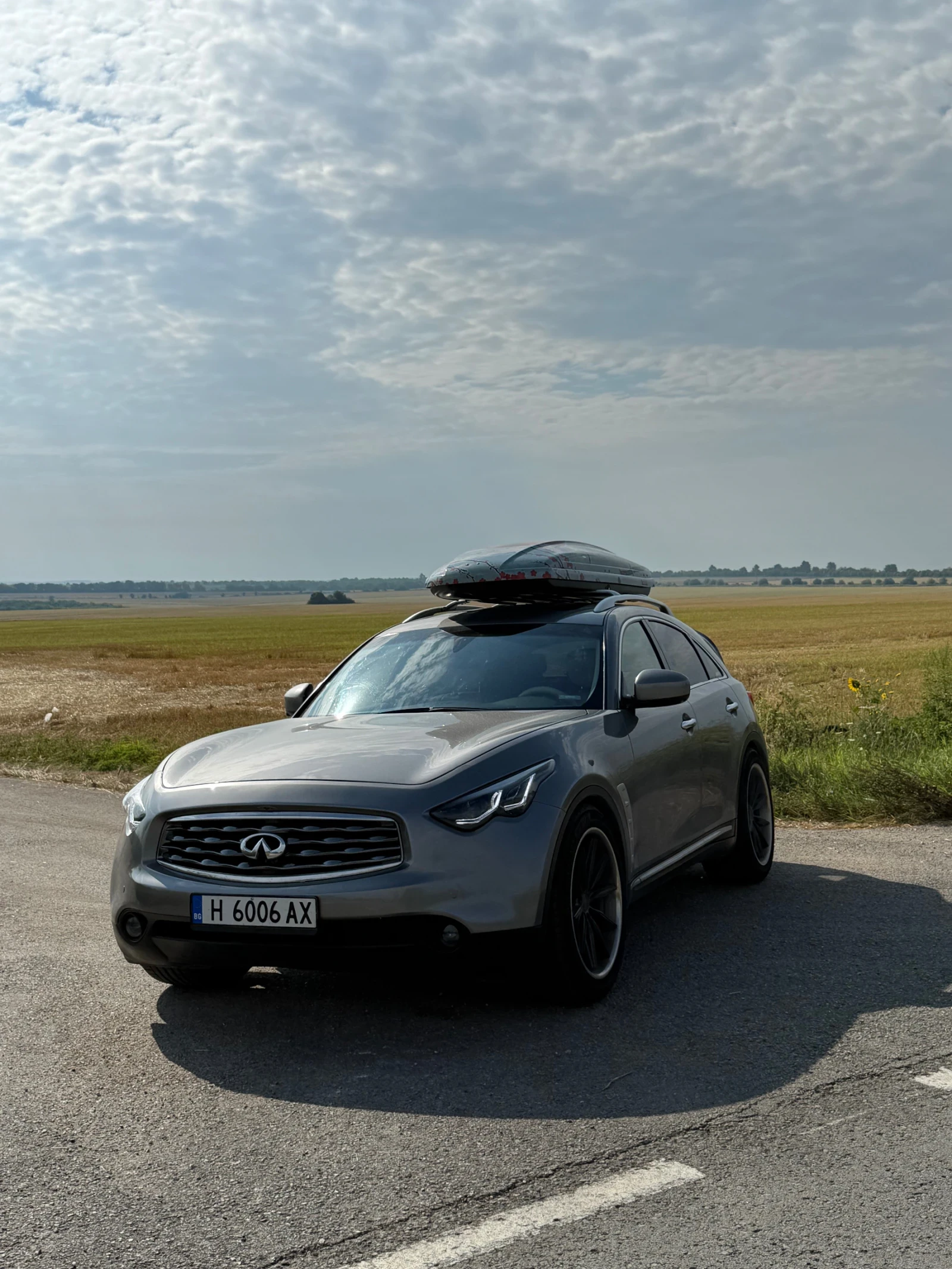 Infiniti Fx 35, снимка 15 - Автомобили и джипове - 55695792
