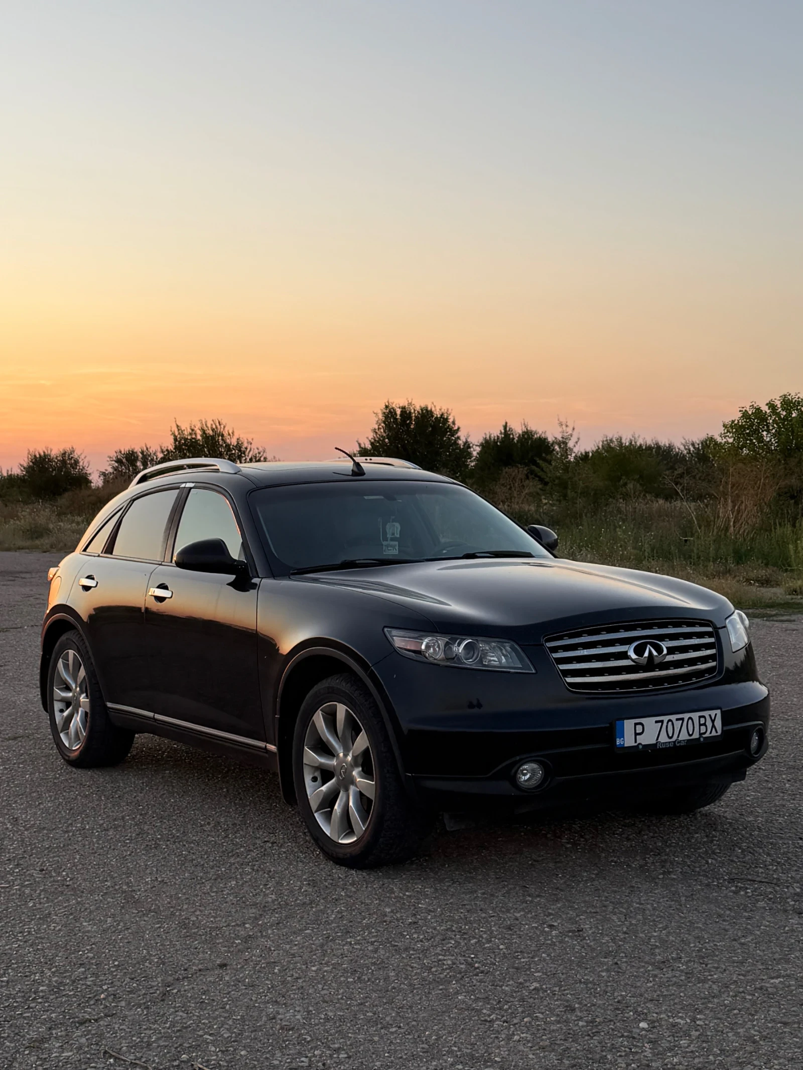 Infiniti Fx 35, снимка 3 - Автомобили и джипове - 55695792