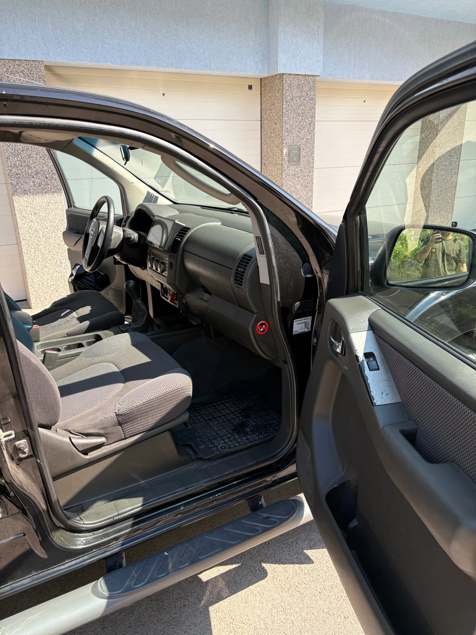 Nissan Navara 2.5D, снимка 7 - Автомобили и джипове - 56138712