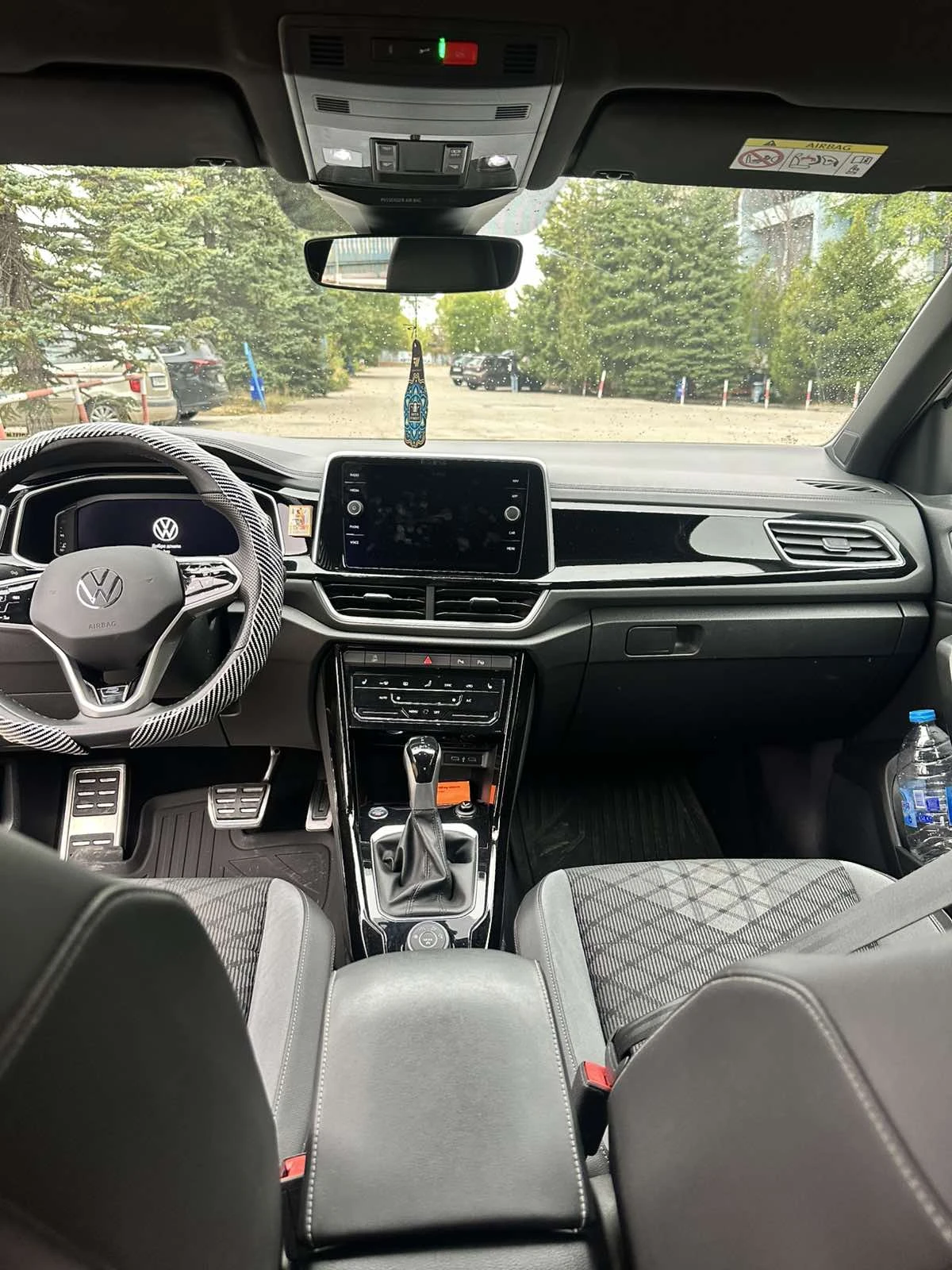VW T-Roc, снимка 6 - Автомобили и джипове - 56260085