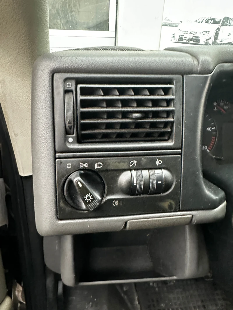 VW T4 2.5TDi ПЪТНИЧЕСКИ, снимка 11 - Бусове и автобуси - 53036766