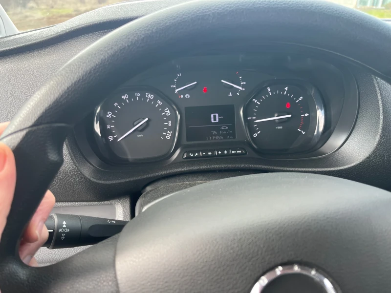 Opel Vivaro ZAFIRA, снимка 11 - Бусове и автобуси - 53405632