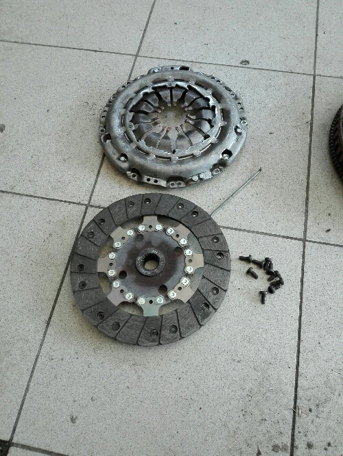 съединитл комлект за рено лагуна 3