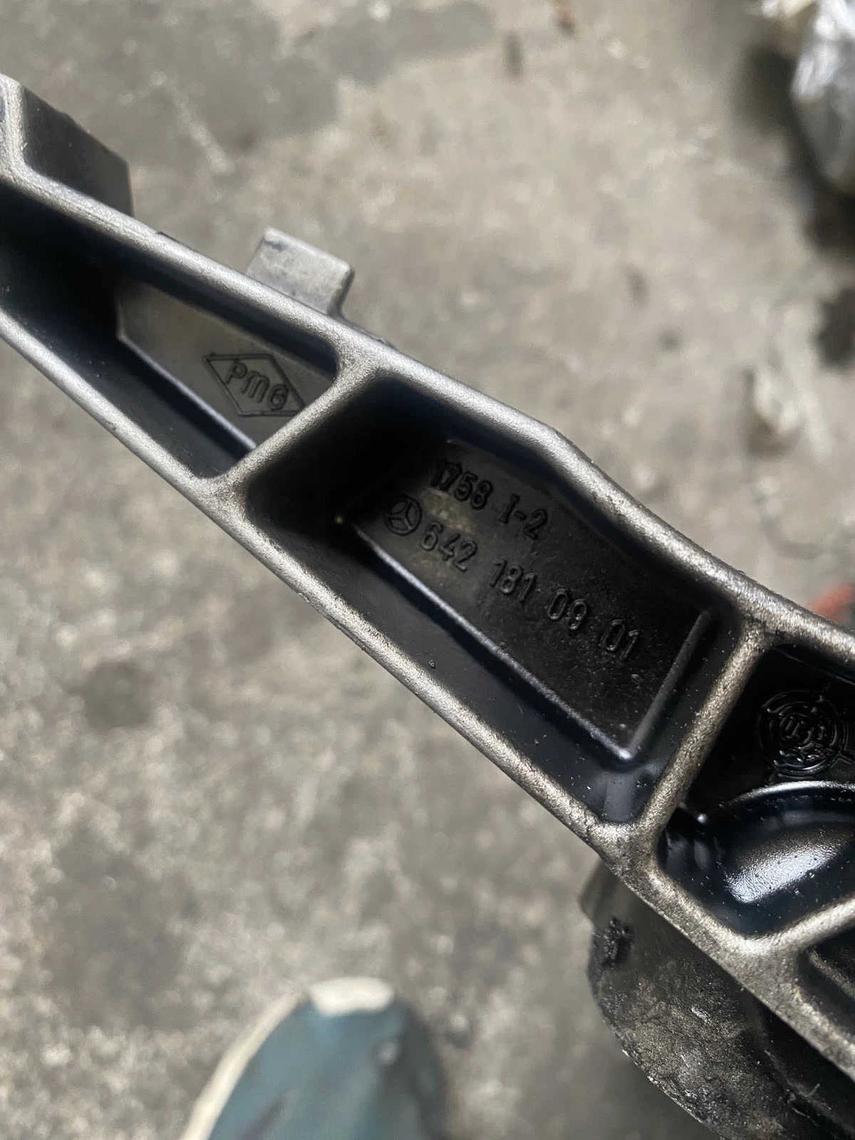    Mercedes 3.2cdi V6 -  6421801600 6421810901 6421801700 | Mobile.bg   3