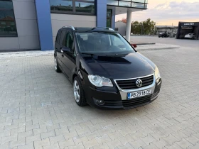 VW Touran 2.0TDI, Автоматик, снимка 2