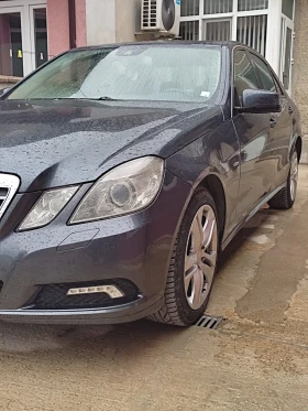 Mercedes-Benz E 220, снимка 3