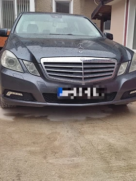 Mercedes-Benz E 220, снимка 1