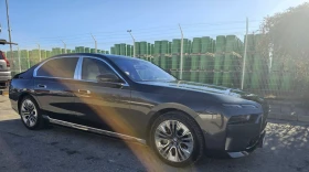 BMW 750 Executive+ Theatre Screen+ Icon Glow-Лизинг/Бартер, снимка 8