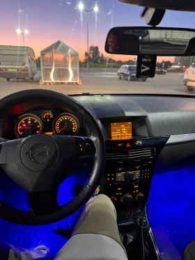 Opel Astra GTC алкантар, снимка 2