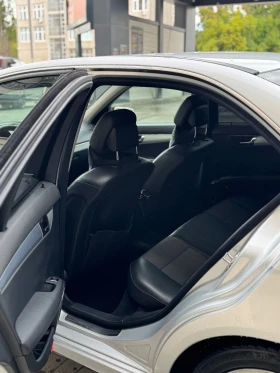 Mercedes-Benz C 220 БЕЗ АНАЛОГ! РЕАЛНИ КИЛОМЕТРИ, снимка 11