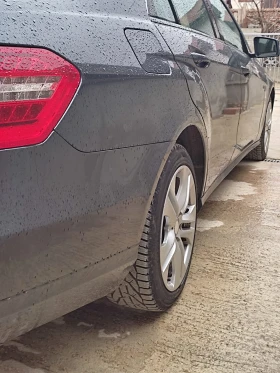 Mercedes-Benz E 220 - 11000 € / 21514.13 лв. - 70784075 4