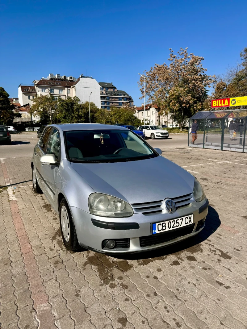 VW Golf 5, 1.6 FSI | Климатроник | 6 скорости | Подгрев, снимка 1 - Автомобили и джипове - 47650288