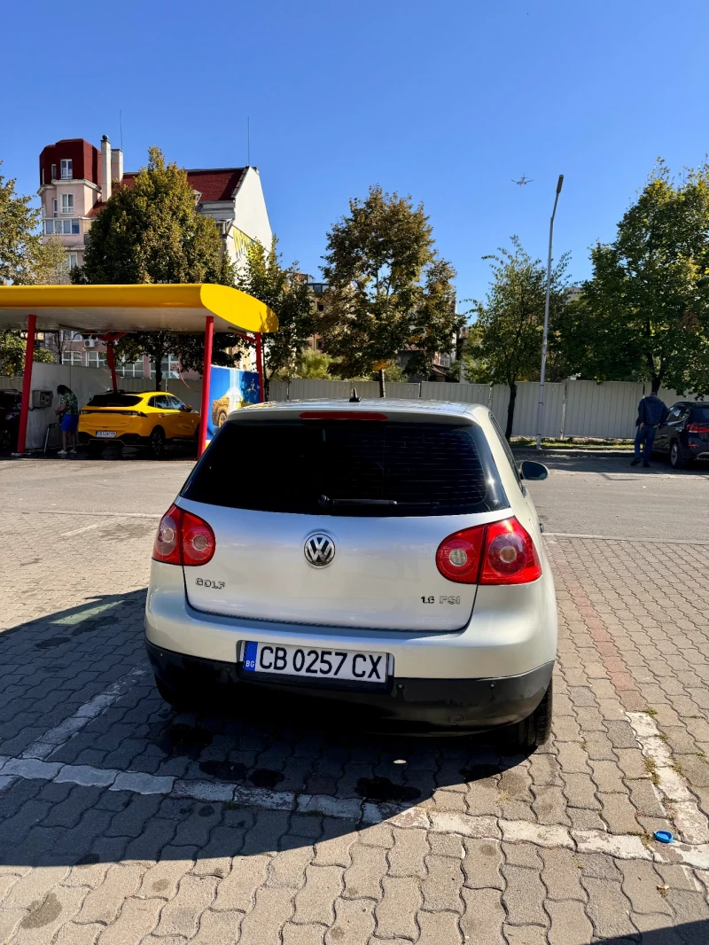 VW Golf 5, 1.6 FSI | Климатроник | 6 скорости | Подгрев, снимка 2 - Автомобили и джипове - 47650288