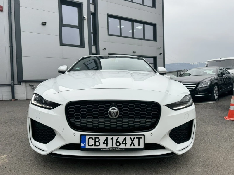 Jaguar XE, снимка 2 - Автомобили и джипове - 48703321