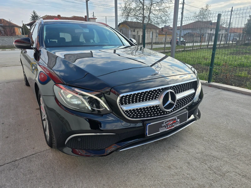 Mercedes-Benz E 220 2.2 D, снимка 3 - Автомобили и джипове - 48977144