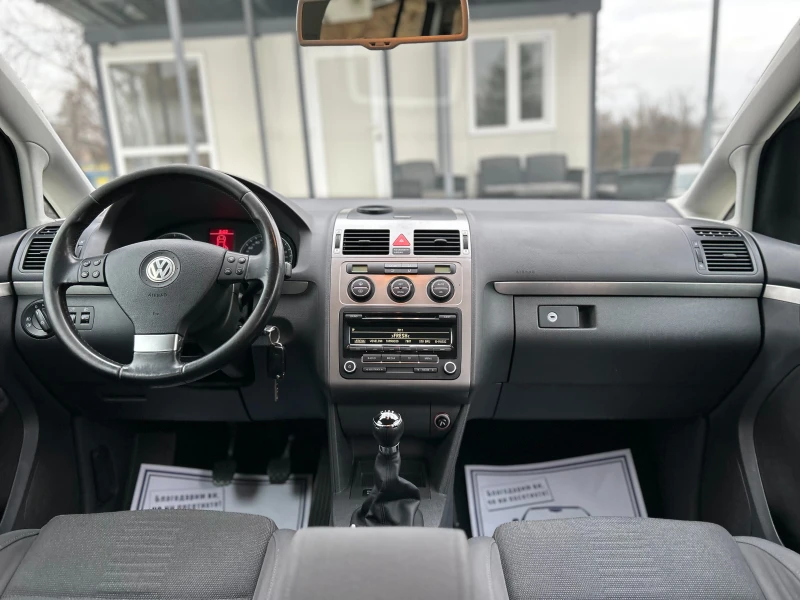 VW Touran Face* 1.9TDI* 105кс* КЛИМАТРОНИК, снимка 11 - Автомобили и джипове - 49378935