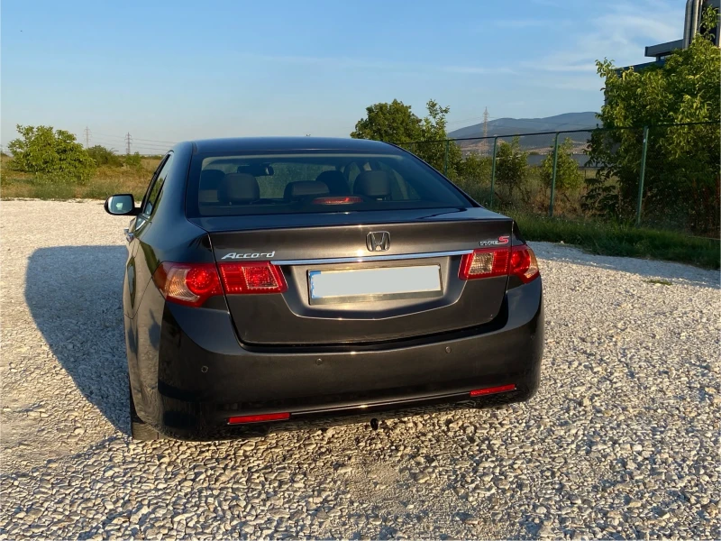 Honda Accord 2.2 i-DTEC - FACELIFT!, снимка 4 - Автомобили и джипове - 51252425