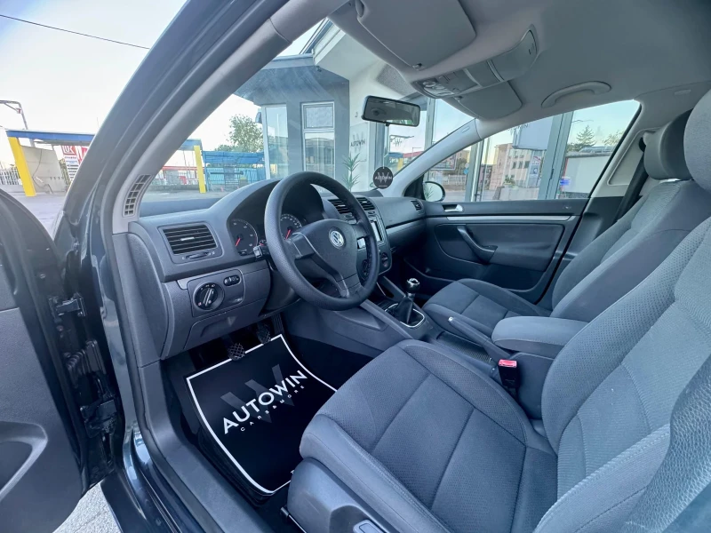 VW Golf 1.9 SDI, снимка 10 - Автомобили и джипове - 51829634