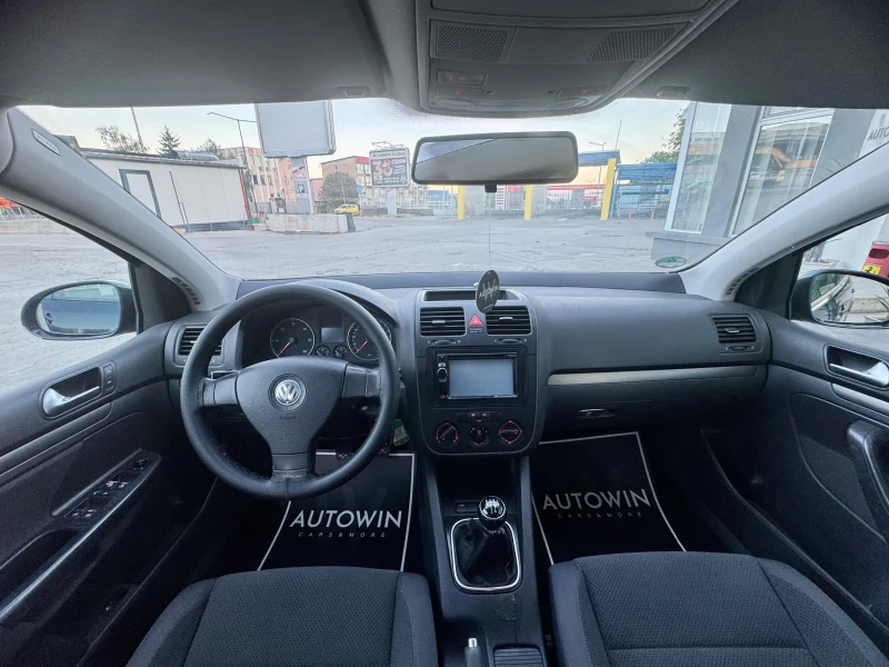 VW Golf 1.9 SDI, снимка 14 - Автомобили и джипове - 51829634